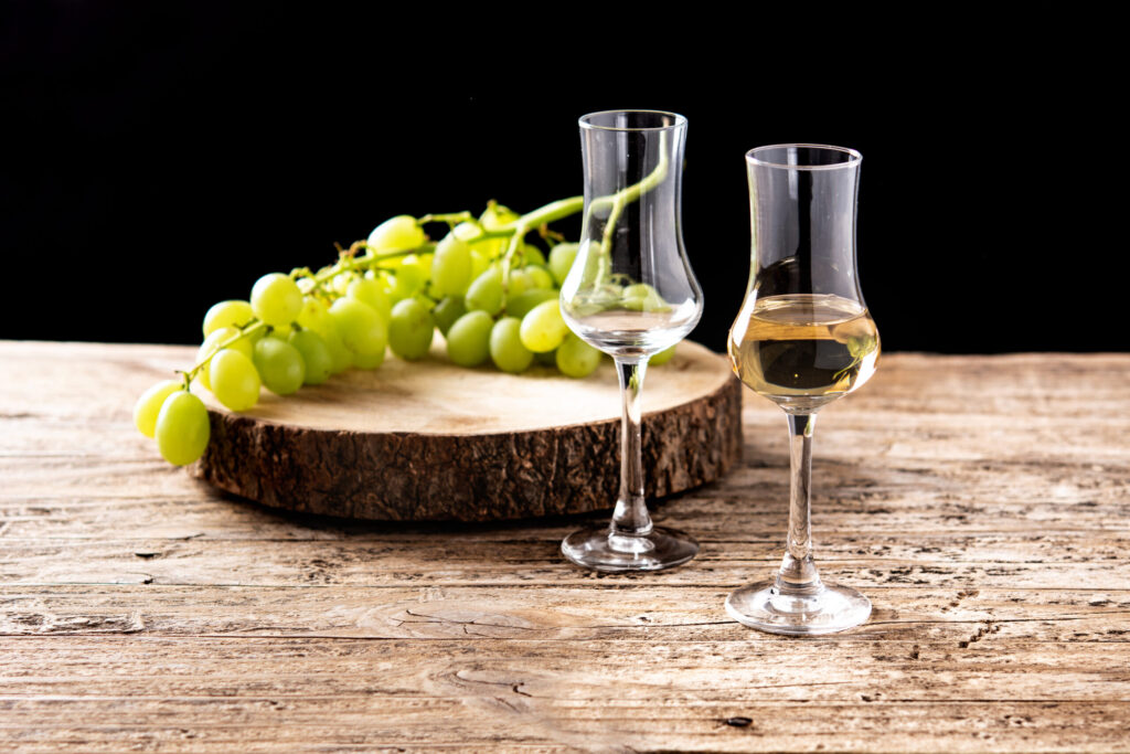 Regalare Grappa